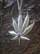 Load image into Gallery viewer, Wet Weed Necklace

