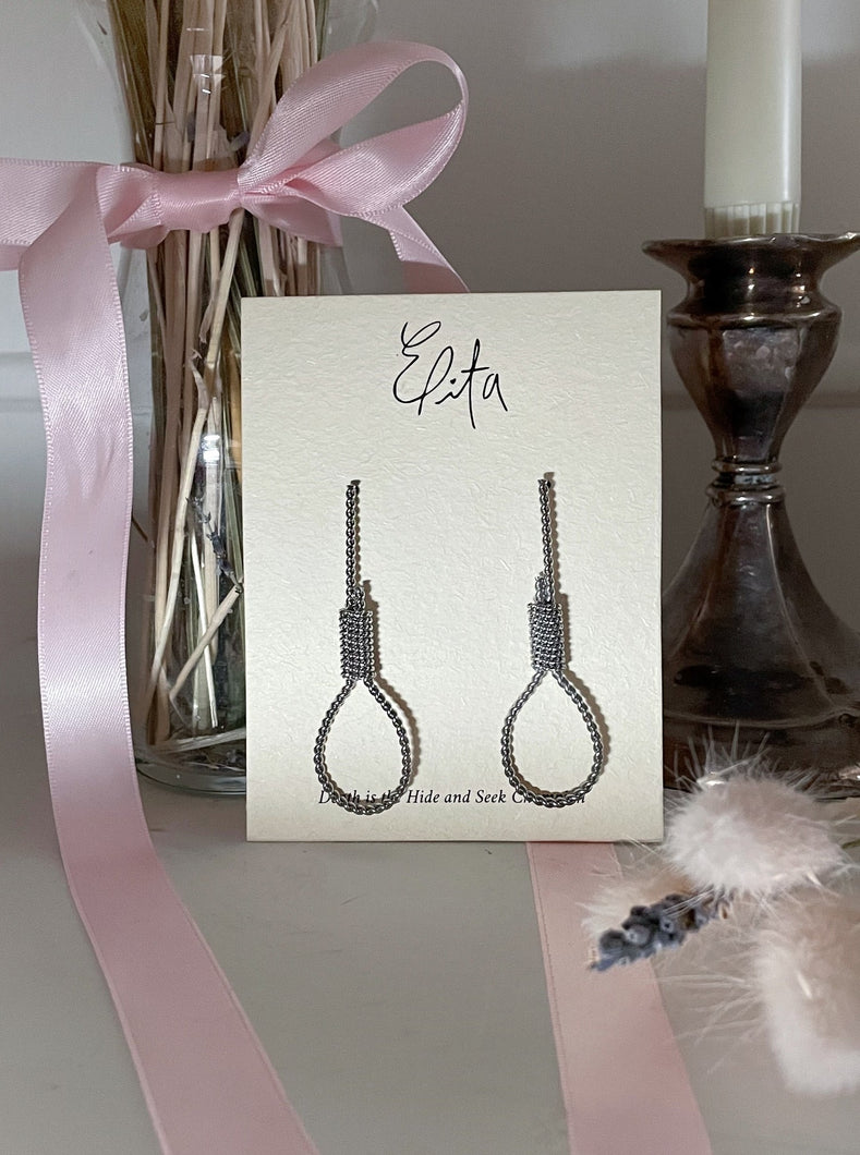 Noose earrings