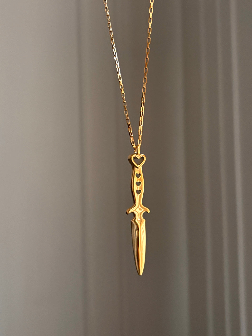 Shuriken Necklace