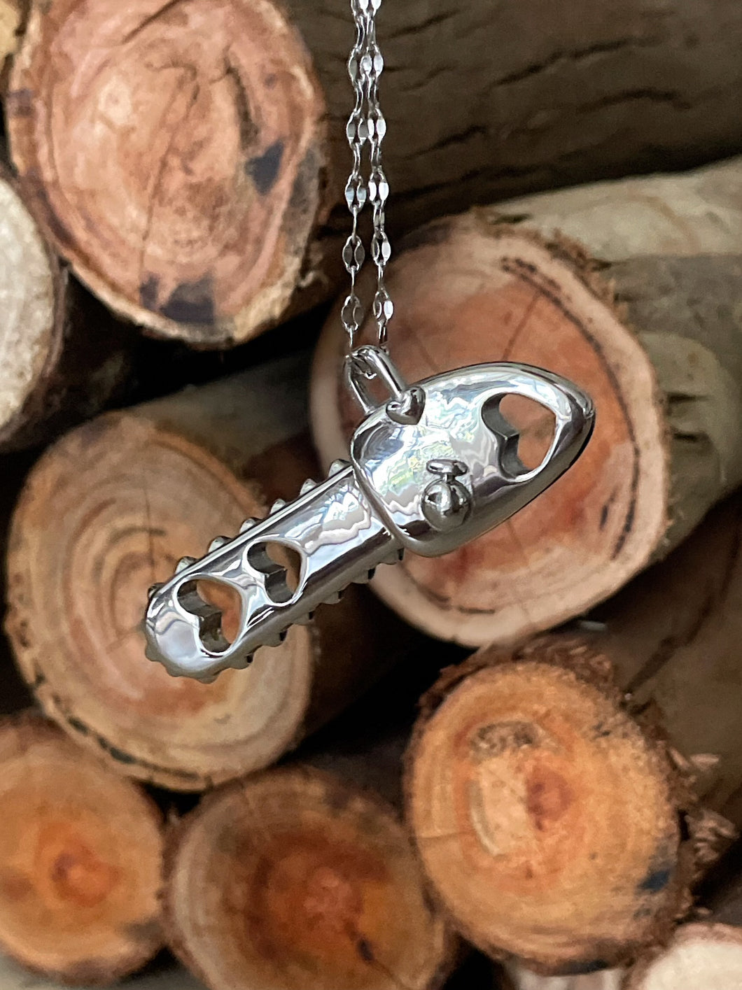 Chainsaw Necklace